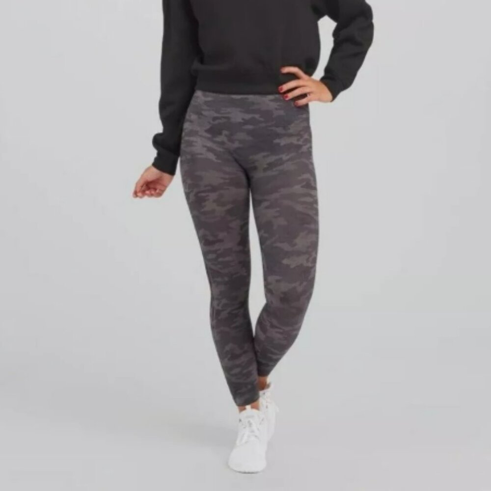 SPANX Women's Size Medium Look At Me Now Seamless Grey Camo Leggings